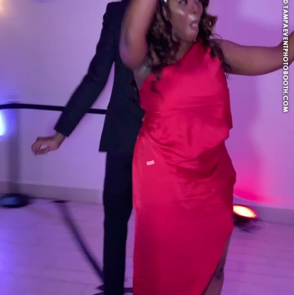 Dress - Picture 4 of 5